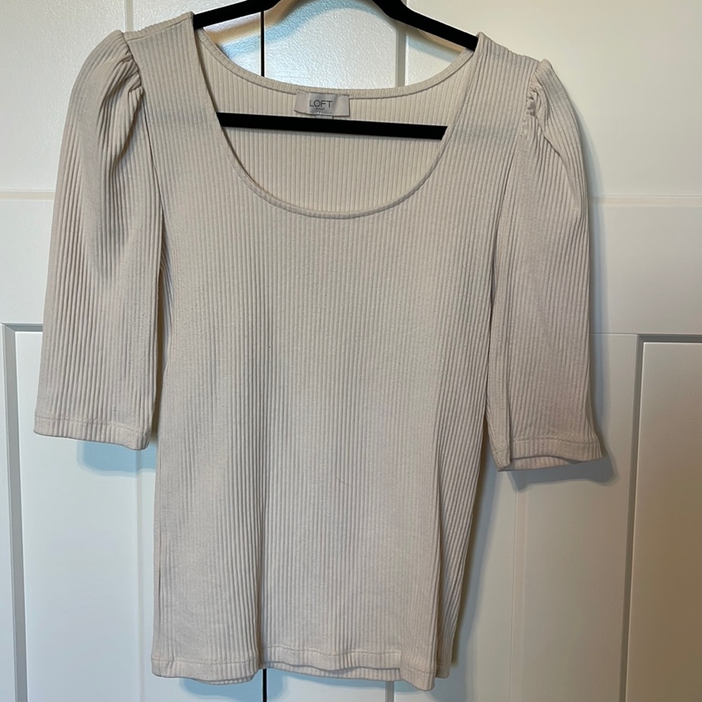Loft 3/4 pucker sleeve top